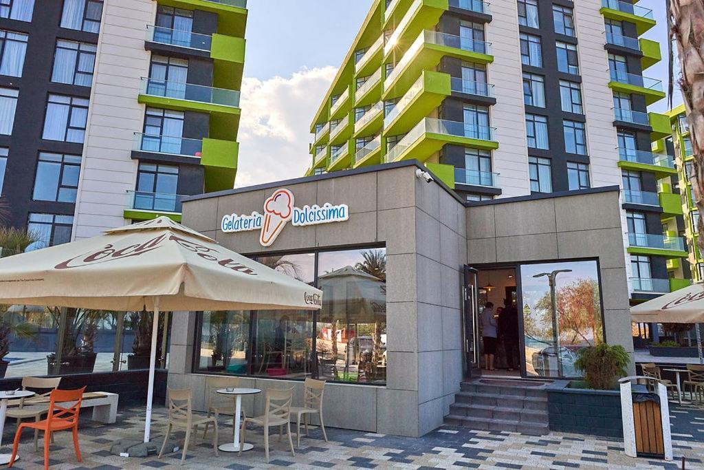 Rusty Sands Apt Spa N Pools Beach Resort Năvodari المظهر الخارجي الصورة