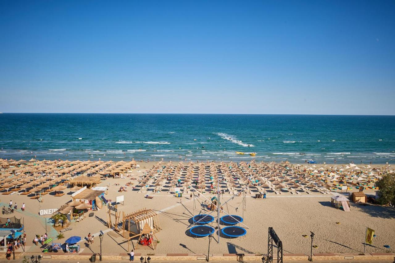 Rusty Sands Apt Spa N Pools Beach Resort Năvodari المظهر الخارجي الصورة