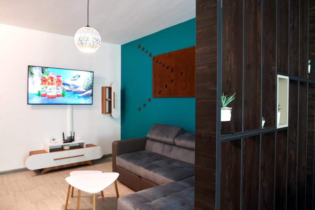 Rusty Sands Apt Spa N Pools Beach Resort Năvodari المظهر الخارجي الصورة