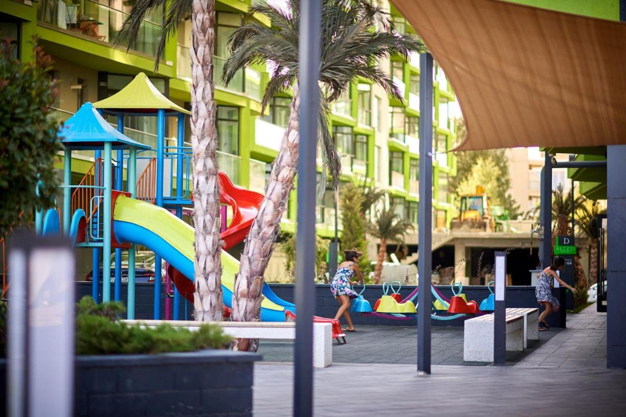 Rusty Sands Apt Spa N Pools Beach Resort Năvodari المظهر الخارجي الصورة